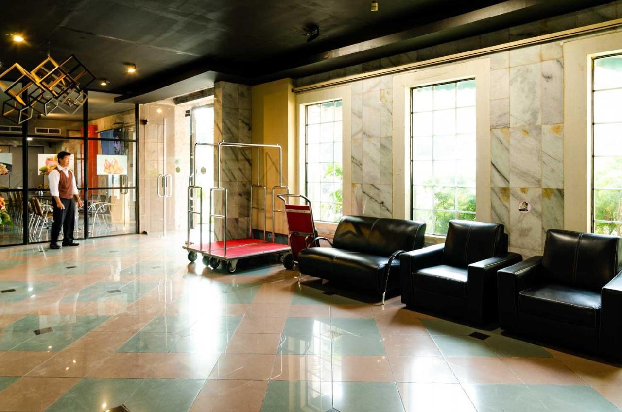 Hotel Peninsula Mangga Besar ジャカルタ エクステリア 写真