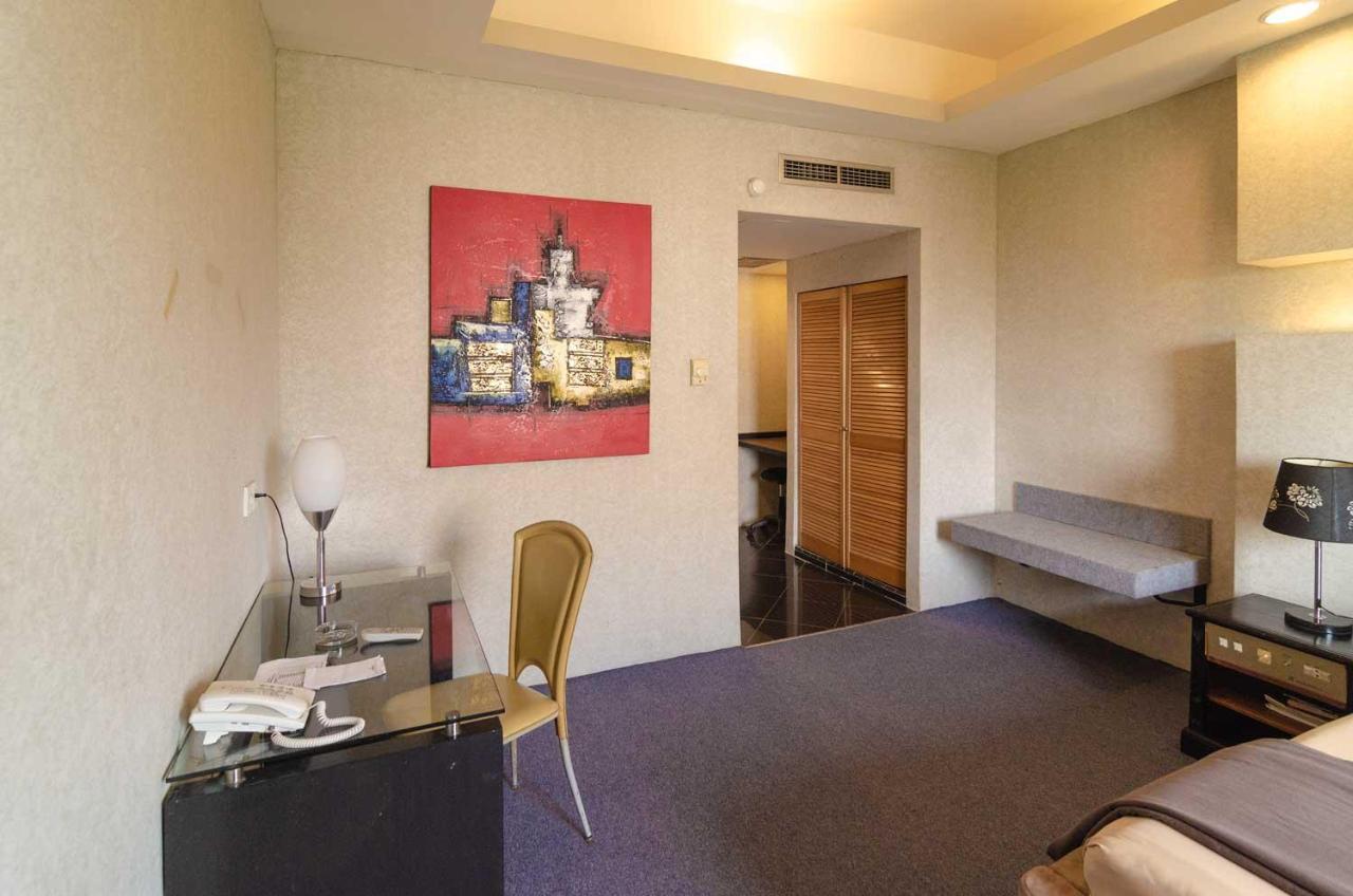 Hotel Peninsula Mangga Besar ジャカルタ エクステリア 写真