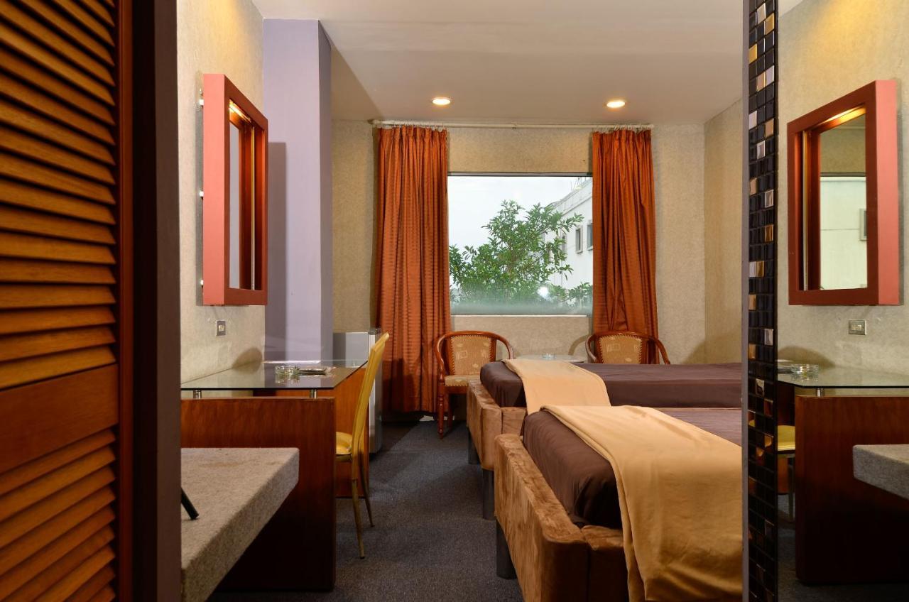 Hotel Peninsula Mangga Besar ジャカルタ エクステリア 写真